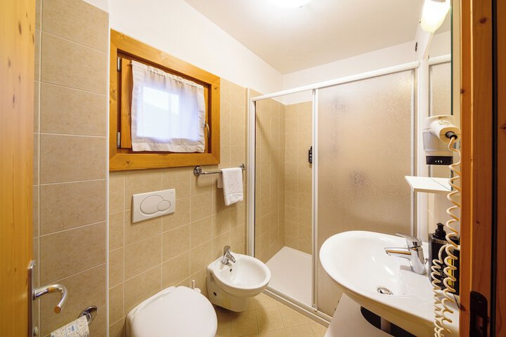 Room 14 of 17