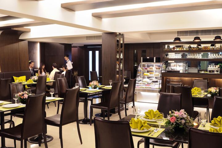 Dining 94 of 125
