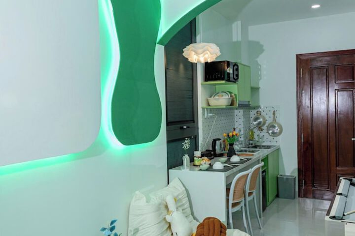 Room 32 of 107