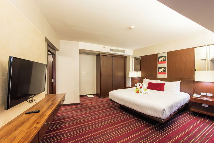 Room 22 of 102