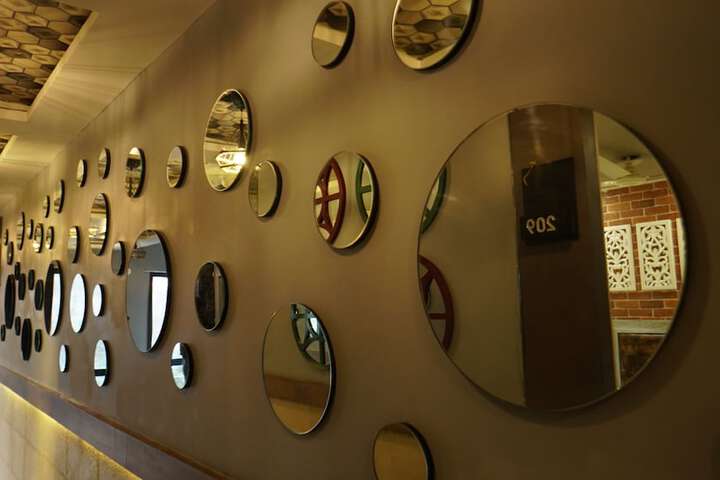 Room 14 of 18
