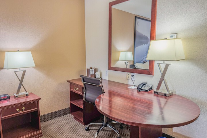Room 13 of 25