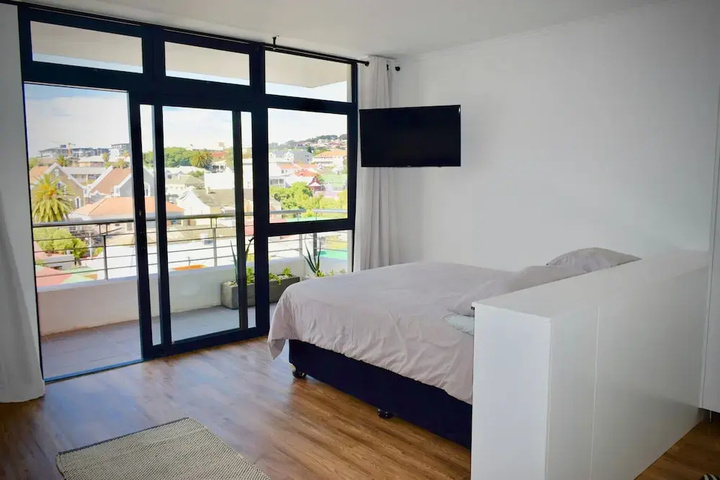 Room 3 of 11