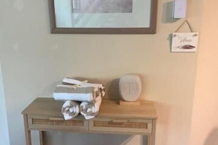 Room 4 of 65