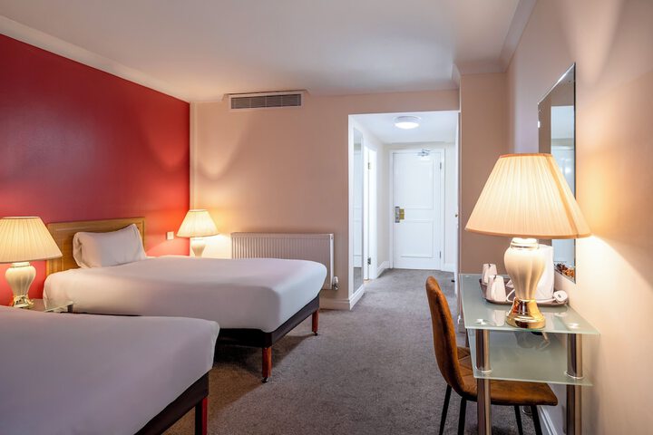 Room 35 of 66