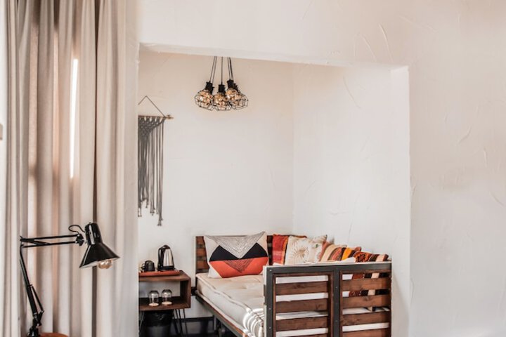 Room 16 of 201