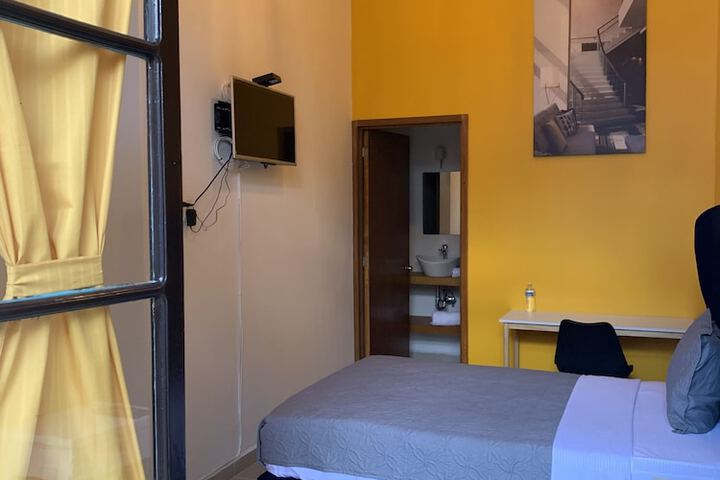Room 5 of 37