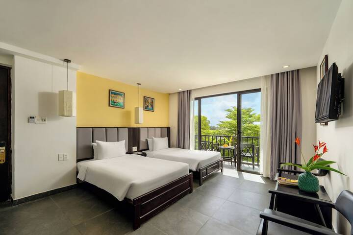 Room 13 of 89