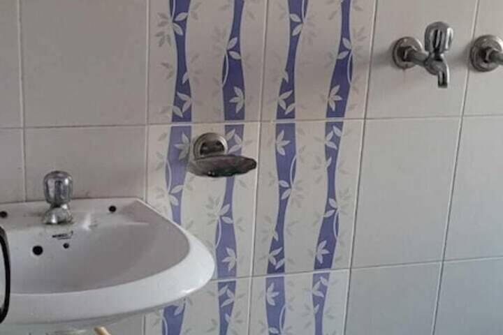 Room 12 of 22