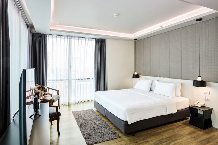 Room 17 of 157