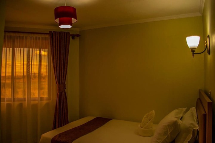 Room 6 of 34