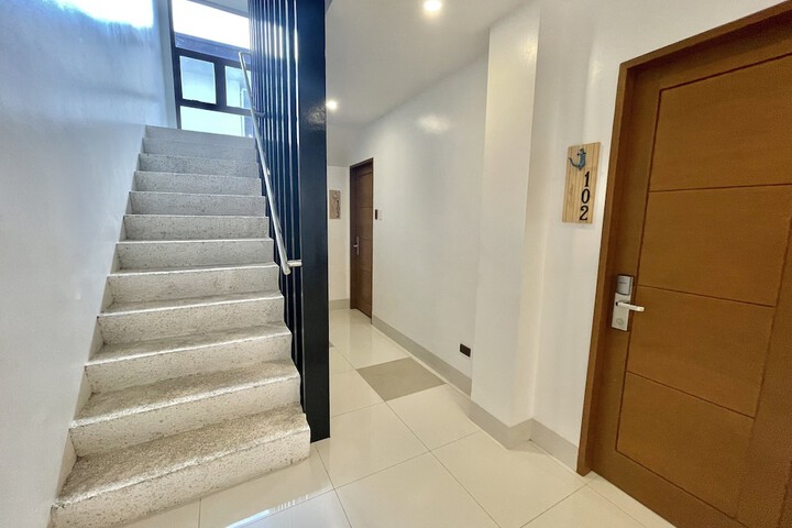 Ballroom/Hall 45 of 52