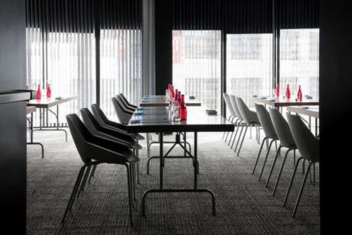 Business Center 84 of 98