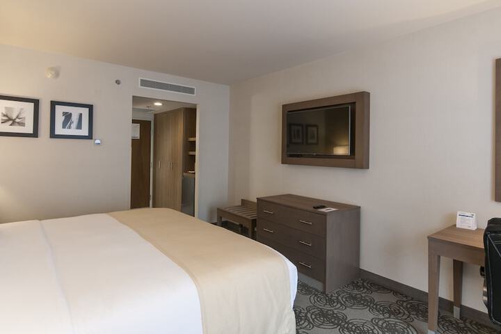Room 10 of 57