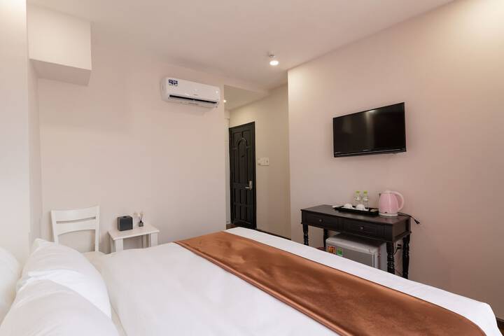 Room 18 of 41