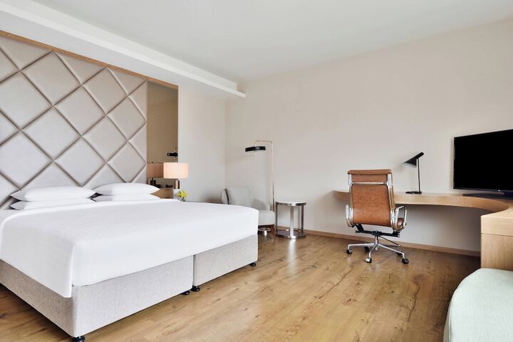 Room 15 of 72