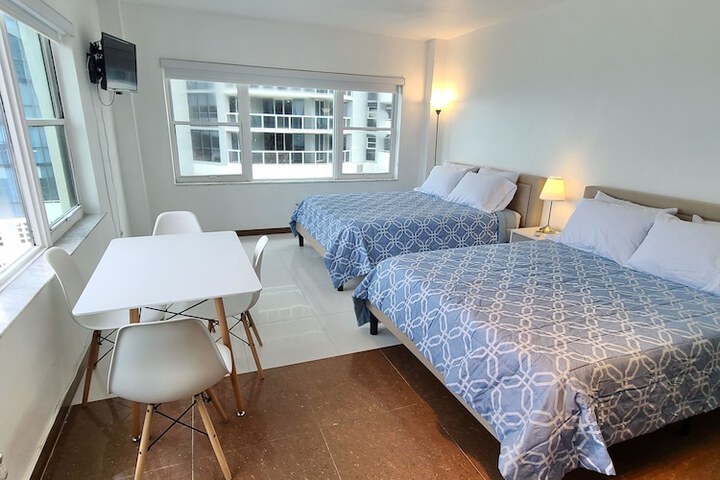 Room 15 of 278