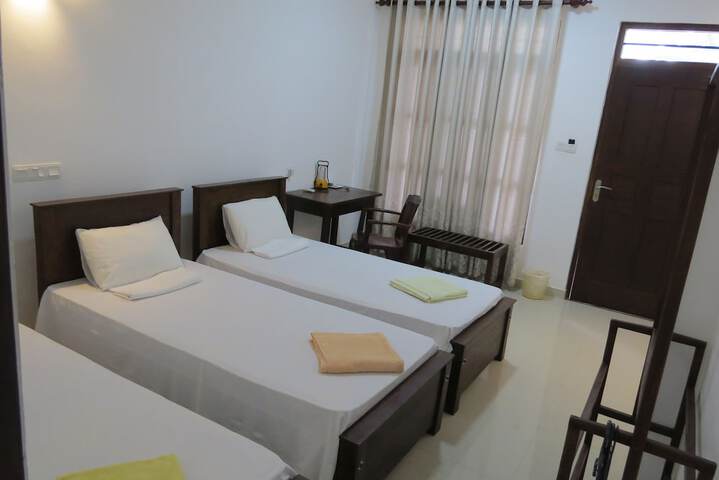 Room 5 of 61