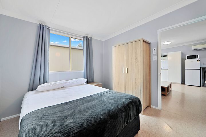 Room 17 of 42