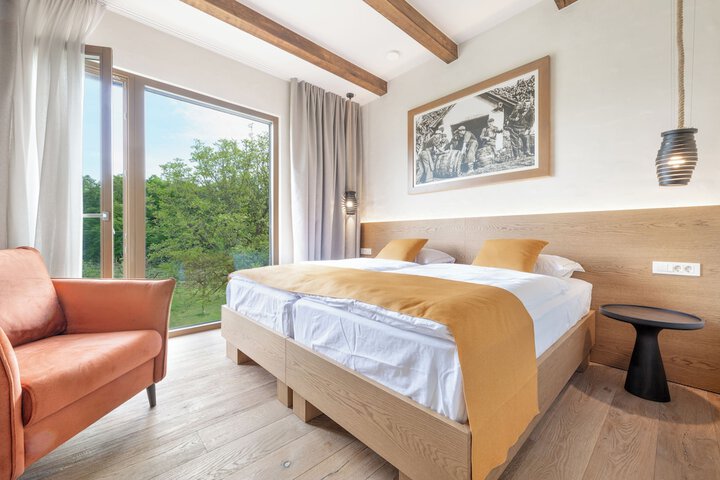 Room 20 of 76