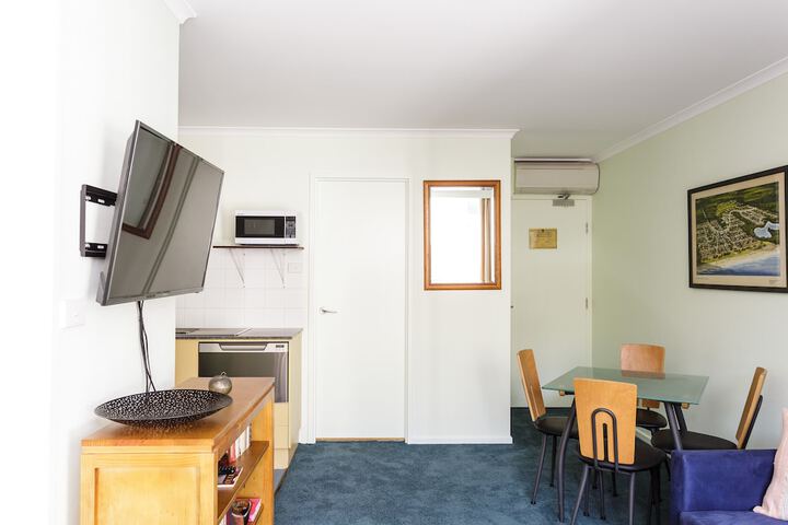 Room 7 of 13