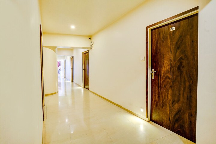 Hotel Interior 5 of 33