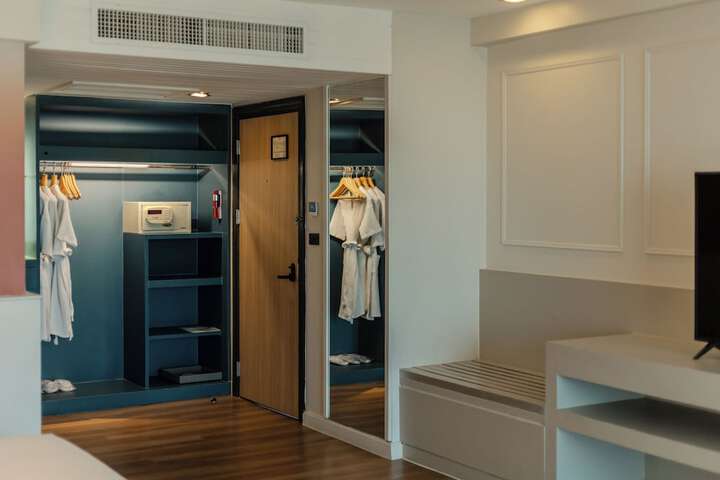 Room 50 of 113