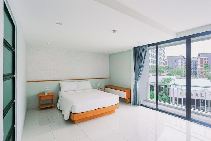 Room 17 of 71