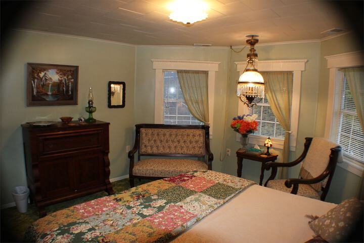 Room 16 of 66