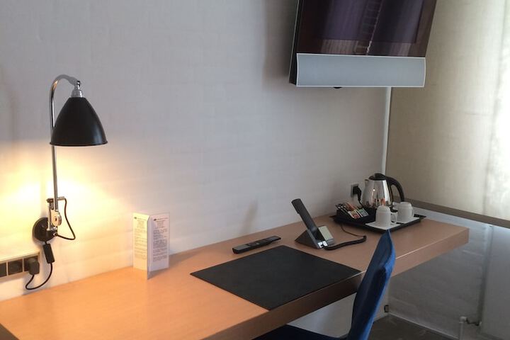 In-room business center