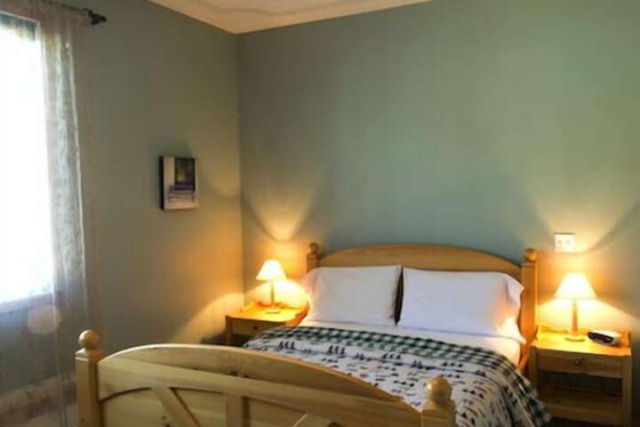 Room 5 of 13