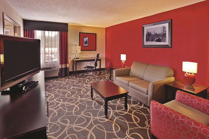 Room 6 of 50