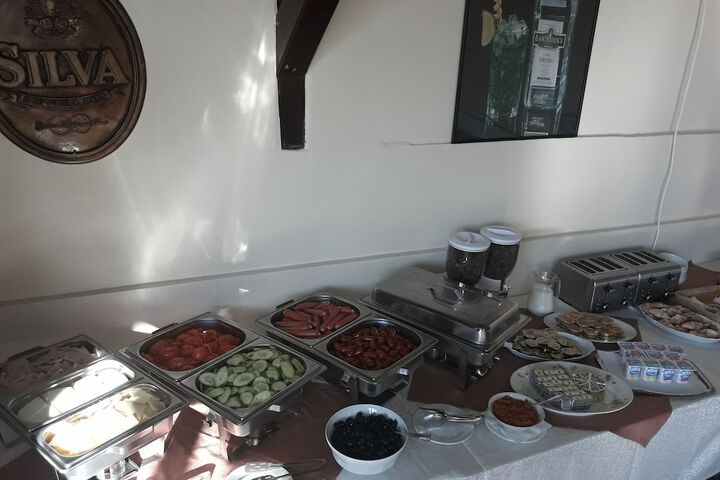 Dining 40 of 62
