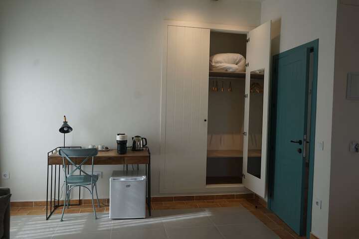 Room 14 of 42