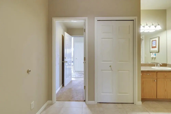 Room 5 of 19