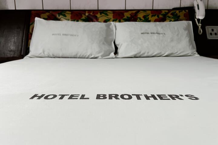Room 3 of 6