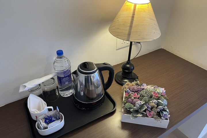 Room 16 of 93