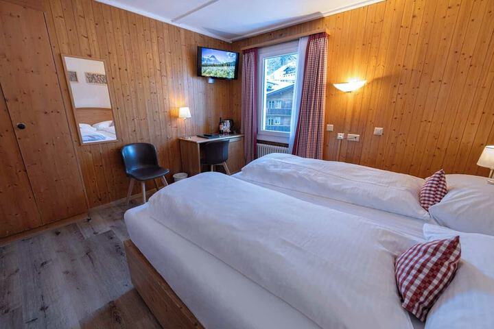 Room 48 of 107
