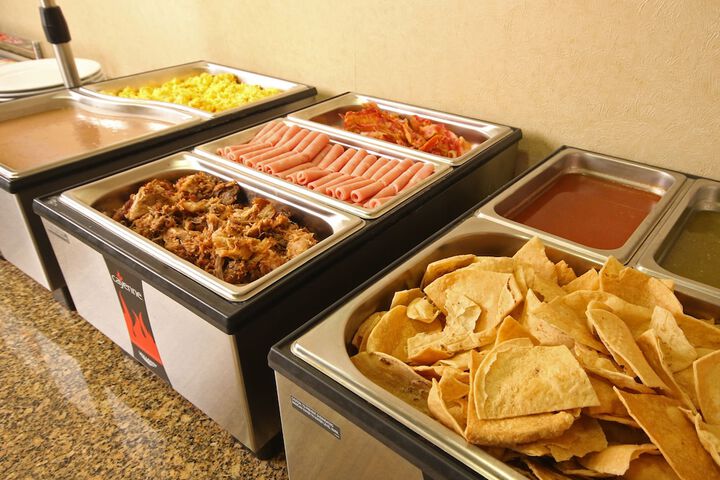 Breakfast/Coffee Service 65 of 90