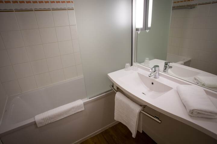 Room 14 of 62