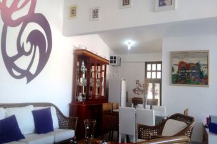 Room 32 of 40