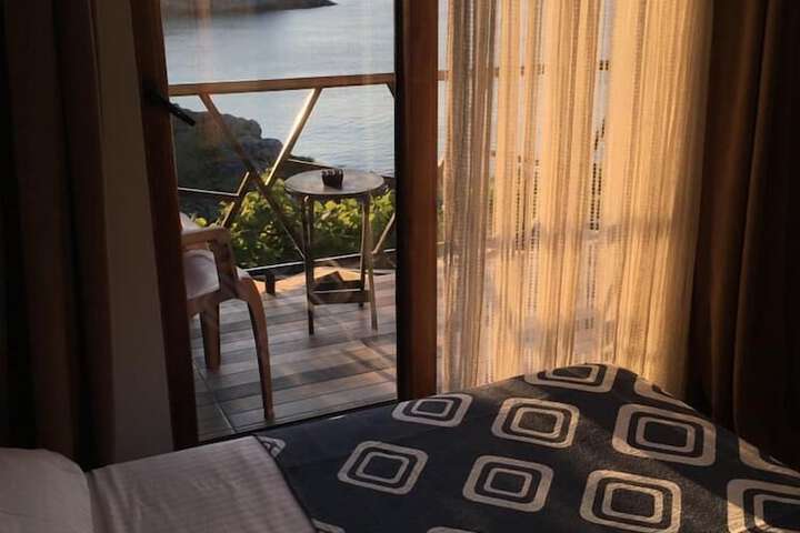 Room 21 of 104