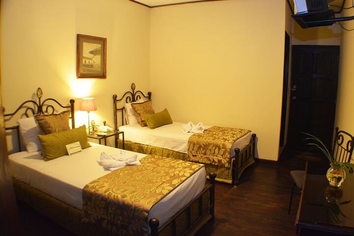 Room 5 of 36