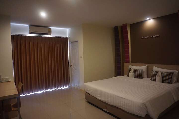 Room 6 of 44