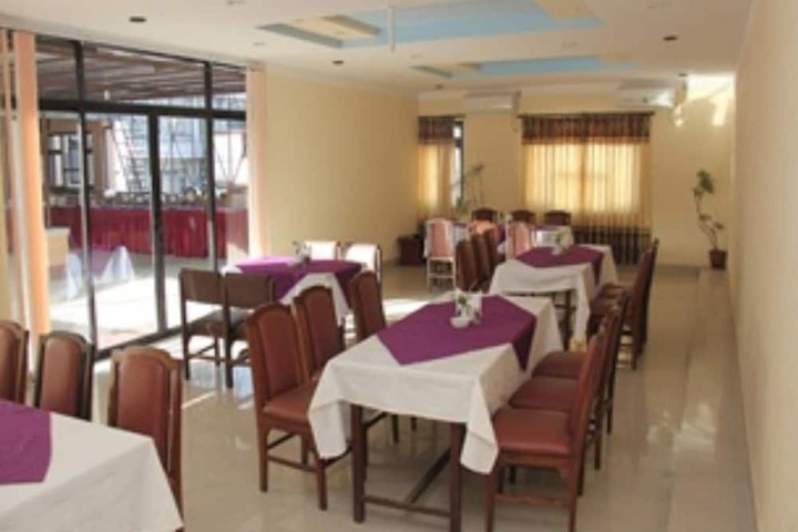 Dining 11 of 14