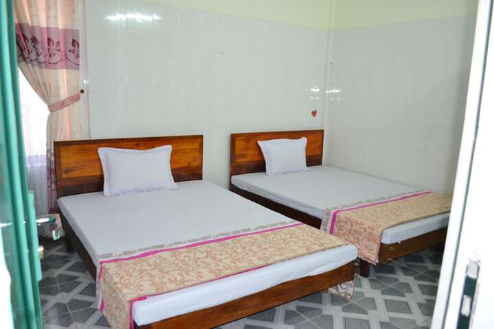 Room 14 of 49