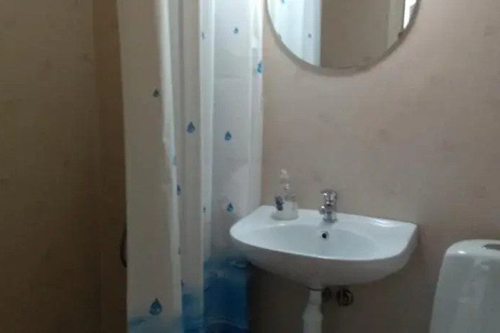 Room 11 of 24