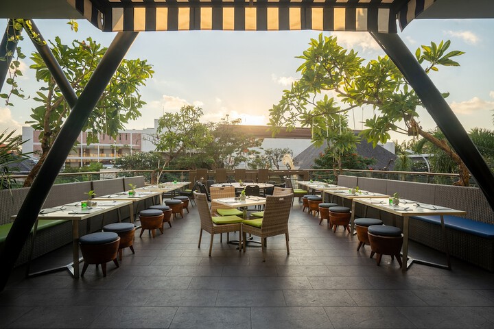 Dining Photos