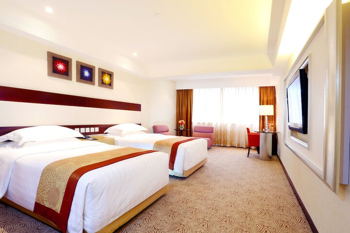 Room 16 of 38