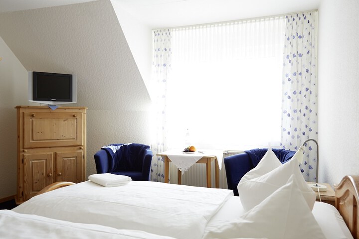 Room 10 of 45